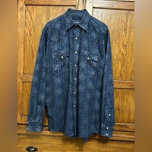Men’s Western Shirt, Classic Western, Large, long sleeve.